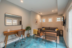 MODERN - Lux 1 BR 2 Bed Condo - Prime Location